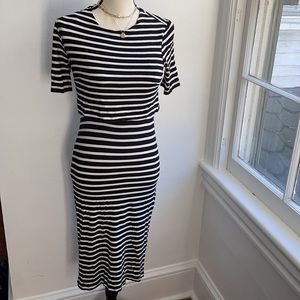 Maternity and breast feeding dress 4